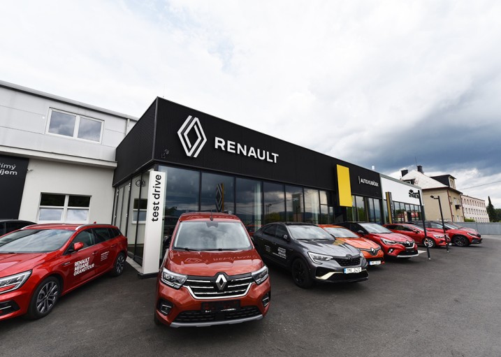 Montovaná prodejna vozů Renault v Šumperku